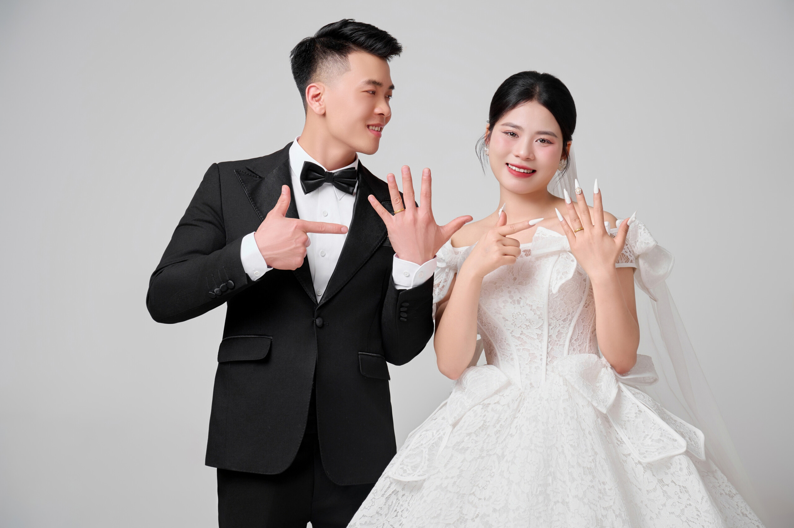 Đình Hiếu & Nguyễn Mai